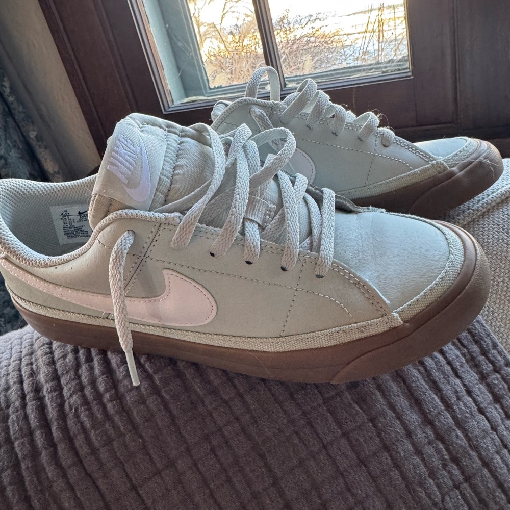 NIKE BIG KID COURT LEGACY SNEAKERS